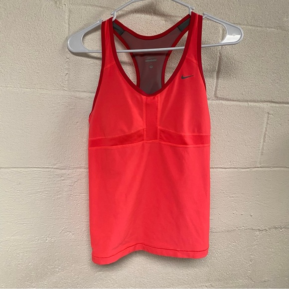 Nike Dri-Fit Women’s Workout Tank Top - Picture 1 of 9